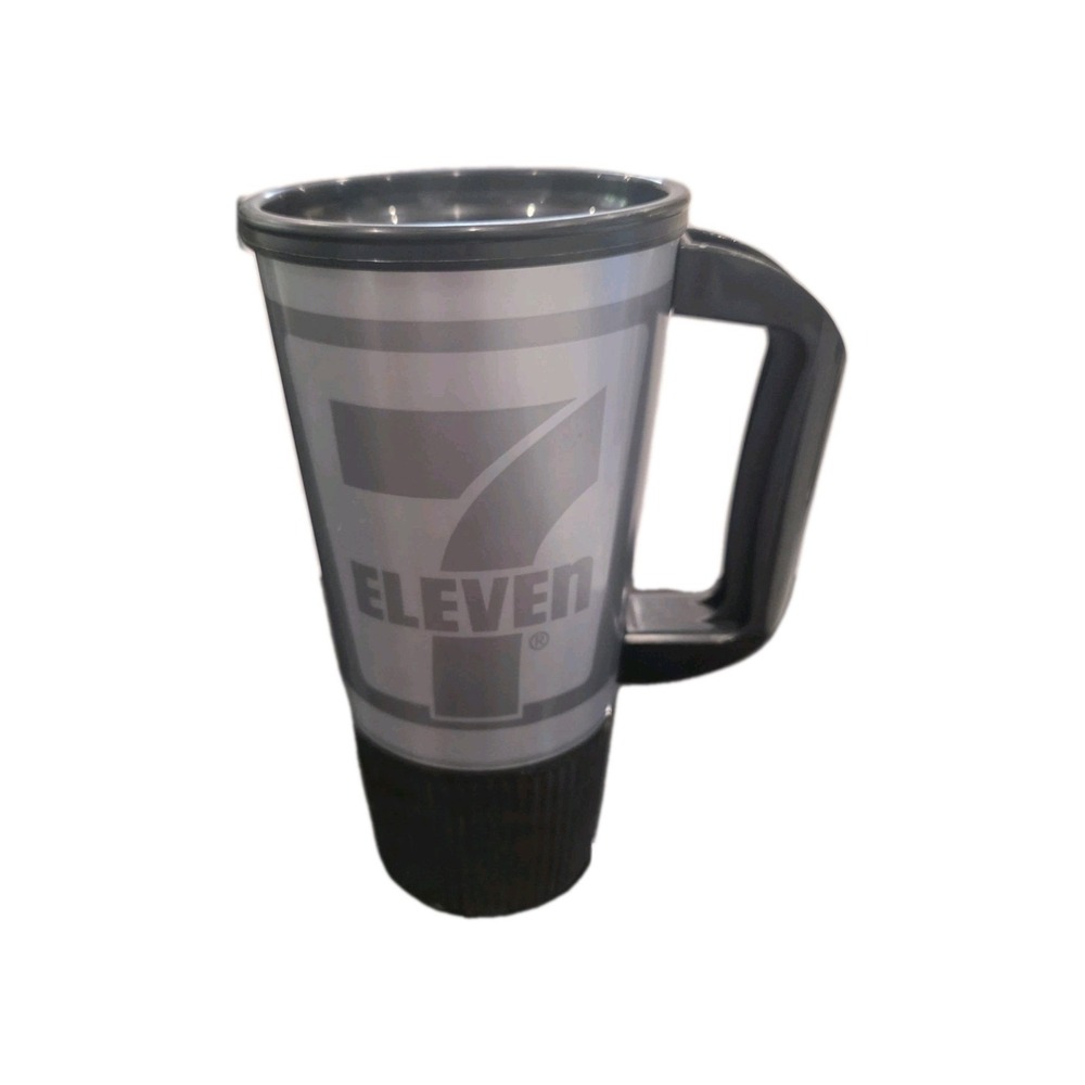 Seven Eleven 20oz Plastic Water Tumbler Jug with Sip‎ Top By Whirley Drink Works